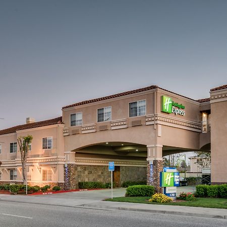 Holiday Inn Express & Suites Santa Clara By Ihg Luaran gambar