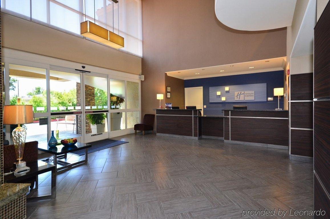 Holiday Inn Express & Suites Santa Clara By Ihg Dalaman gambar